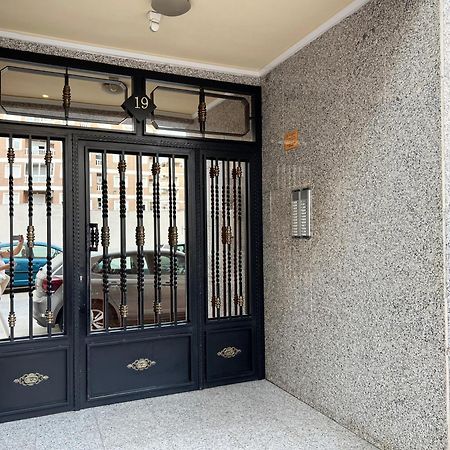 Nice And Central Apartment Τορεβιέχα Εξωτερικό φωτογραφία