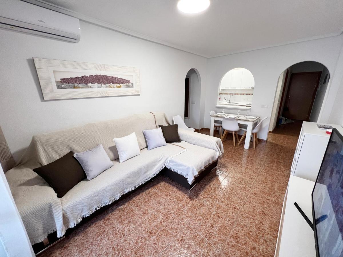 Nice And Central Apartment Τορεβιέχα Εξωτερικό φωτογραφία