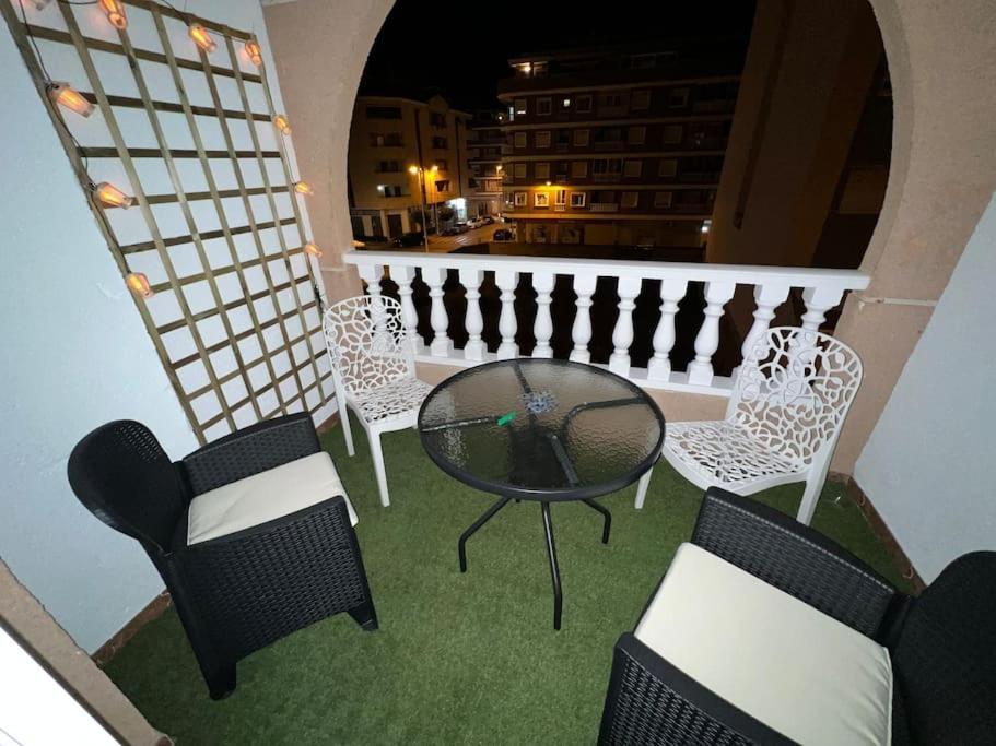 Nice And Central Apartment Τορεβιέχα Εξωτερικό φωτογραφία