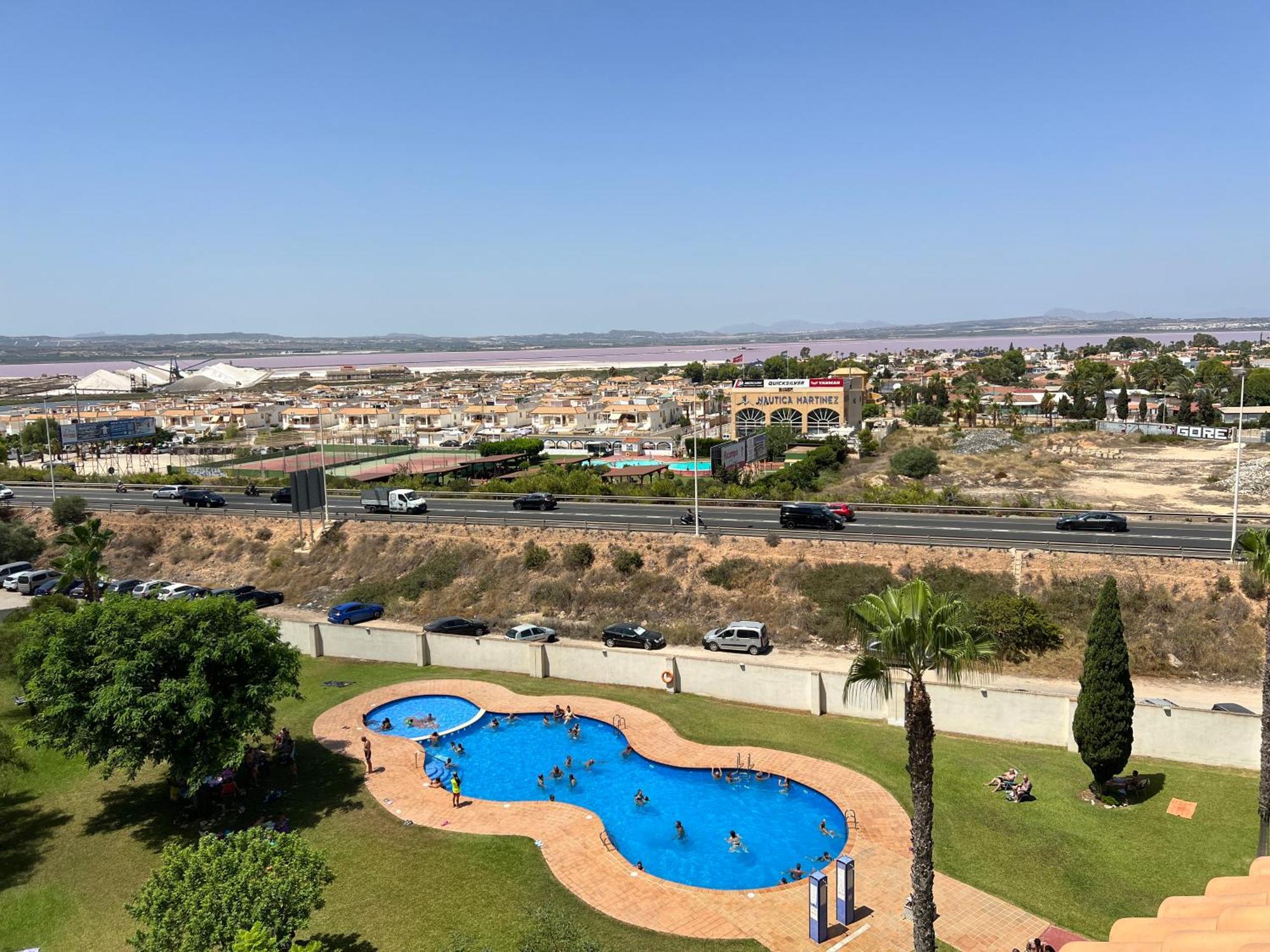 Nice And Central Apartment Τορεβιέχα Εξωτερικό φωτογραφία